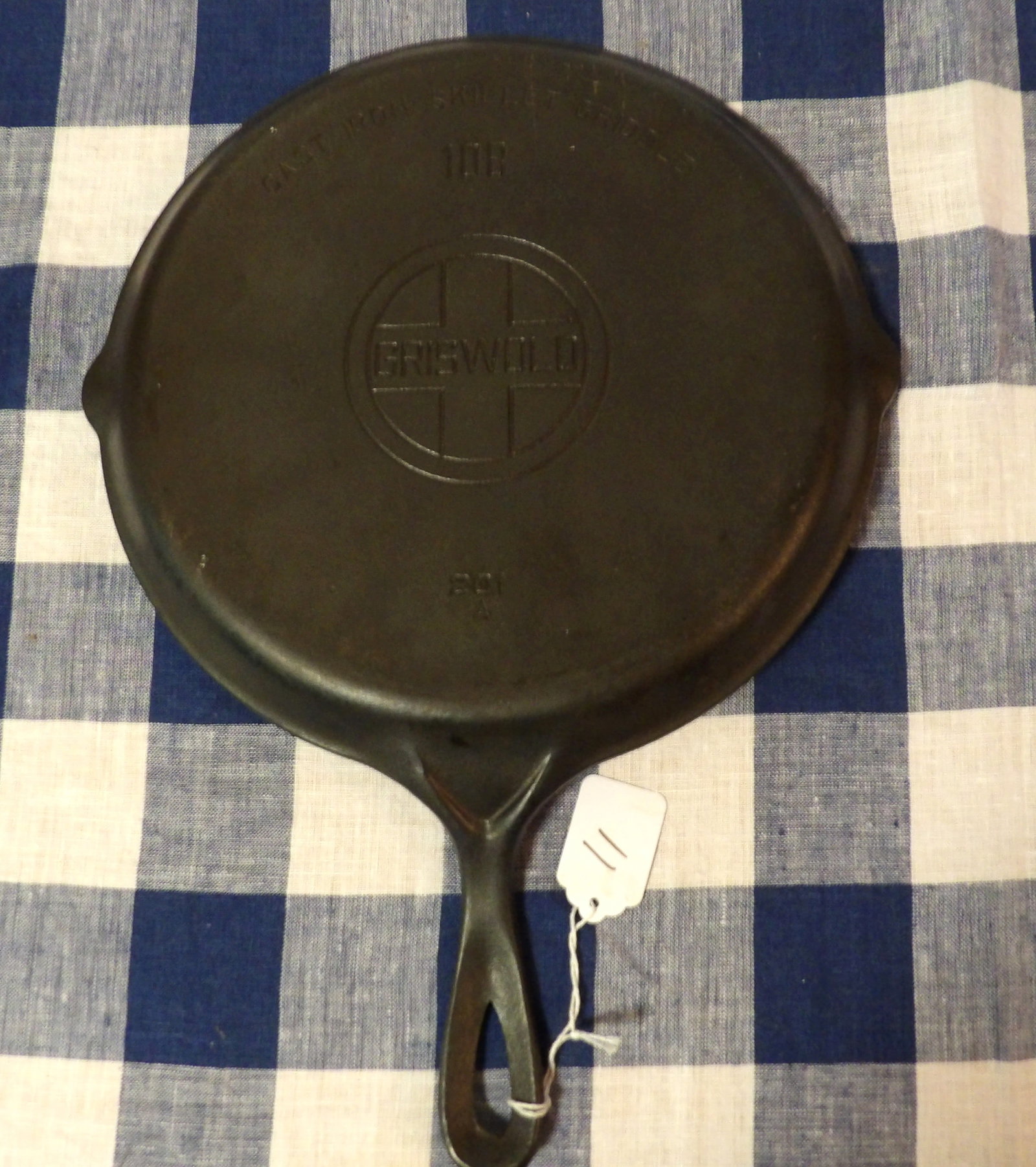 Griswold 108 Cast Iron Griddle Skillet (1 of 2)