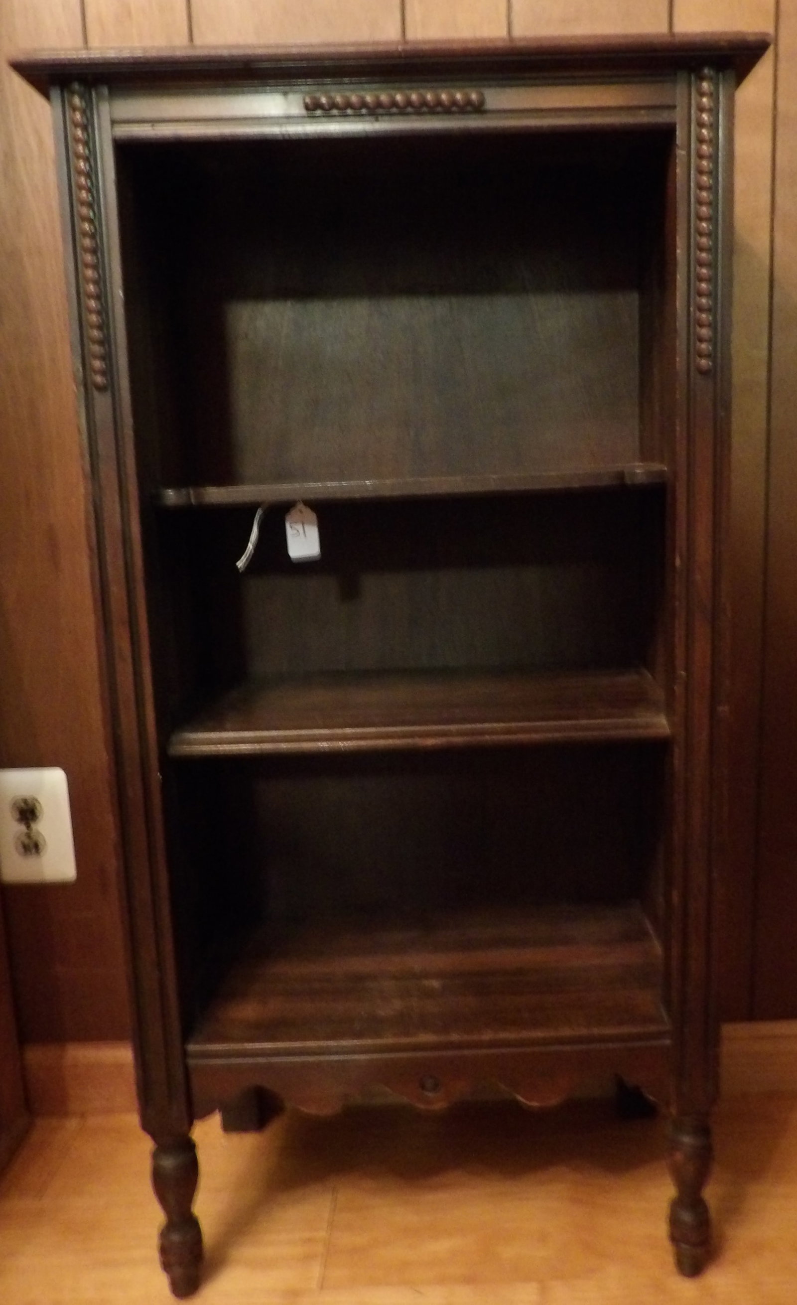 Wooden 3 Tiered Bookshelf: This 3 tiered wooden bookshelf measures 21" x 11" x 40". * NO SHIPPING AVAILABLE FOR THIS ITEM - PICK UP ONLY
