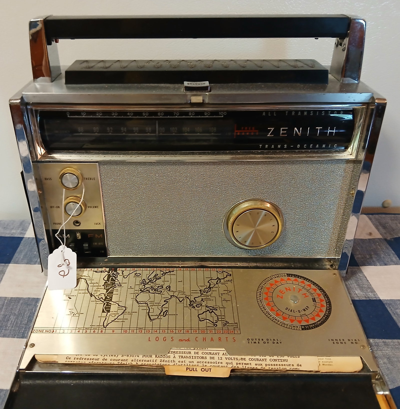 Zenith Trans-Oceanic Radio (1 of 4)