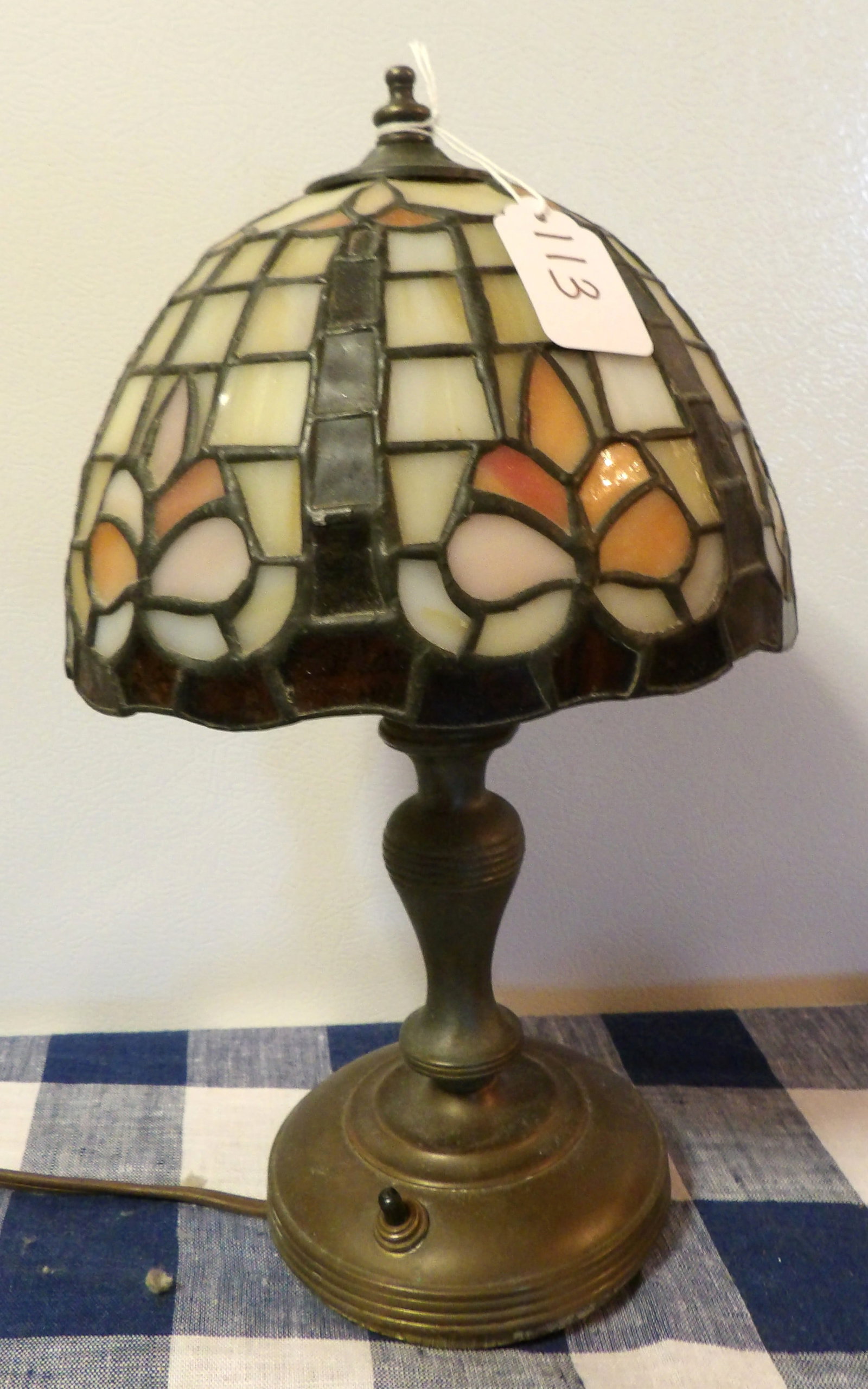 Tiffany Style Desk Lamp: This Tiffany-style desk lamp measures 12" x 7" - NO SHIPPING ON THIS ITEM - PICK UP ONLY