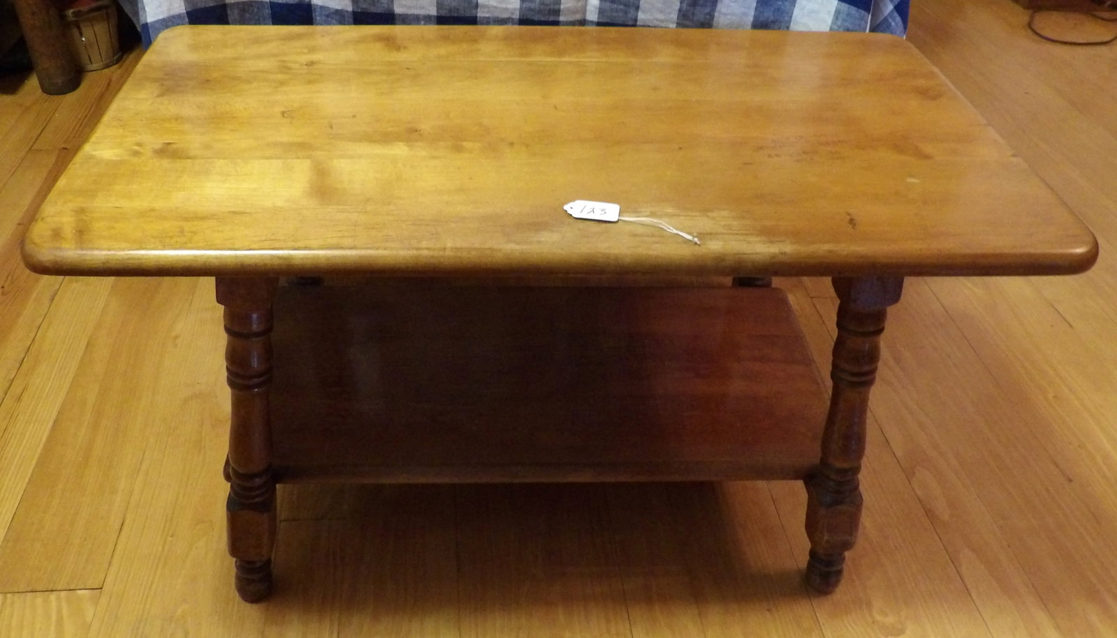 Cushman Colonial Coffee Table: This Cushman Colonial Coffee Table measures 19" x 34" x 18" *NO SHIPPING ON THIS ITEM - PICK UP ONLY