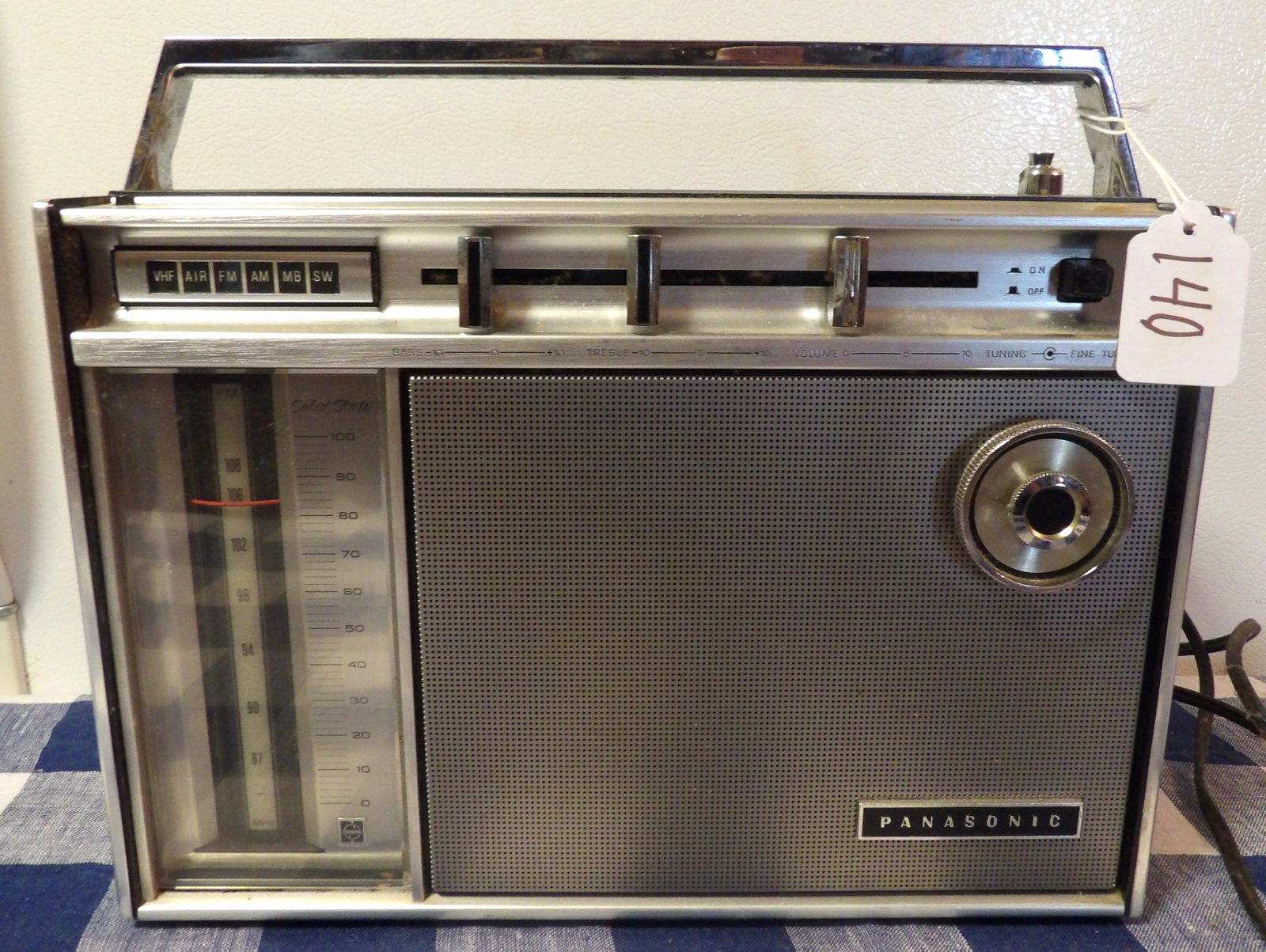 Panasonic RF-1600 6 Band Radio (1 of 2)