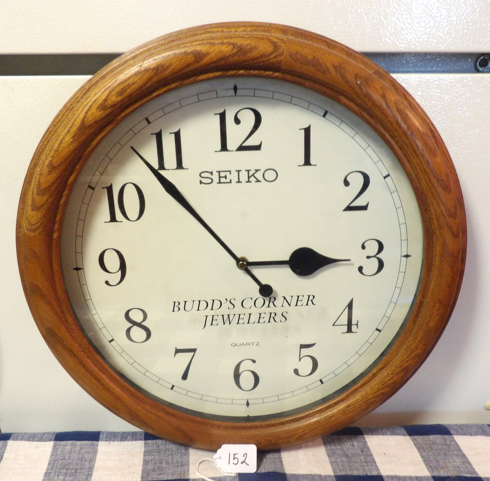Seiko 'Budd's Corner Jewelers" Wall Clock: This Seiko 'Budd's Corner Jewelers" Wall Clock is Battery Operated and measures 16.5".