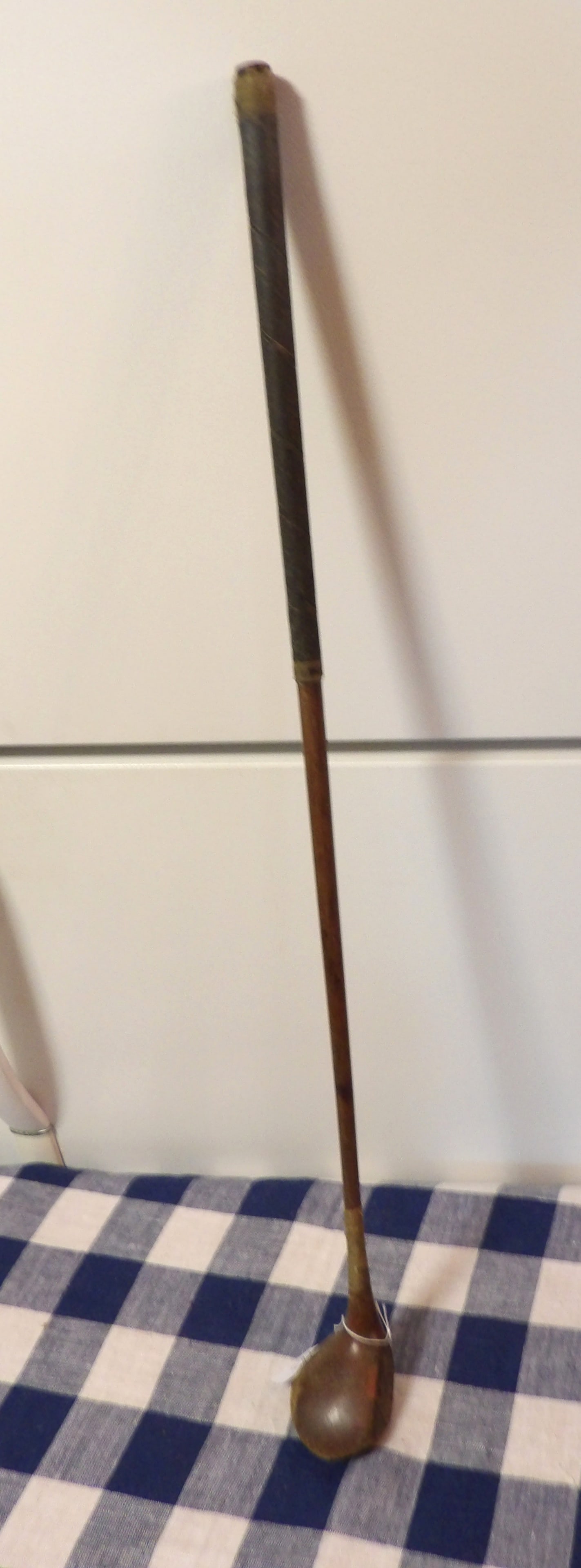 Hickory Shaft / Wood Head Brassie Golf Club: This classic Hickory Shaft / Wood Head Brassie Golf Club measures 32". NO SHIPPING ON THIS ITEM - PICK UP ONLY