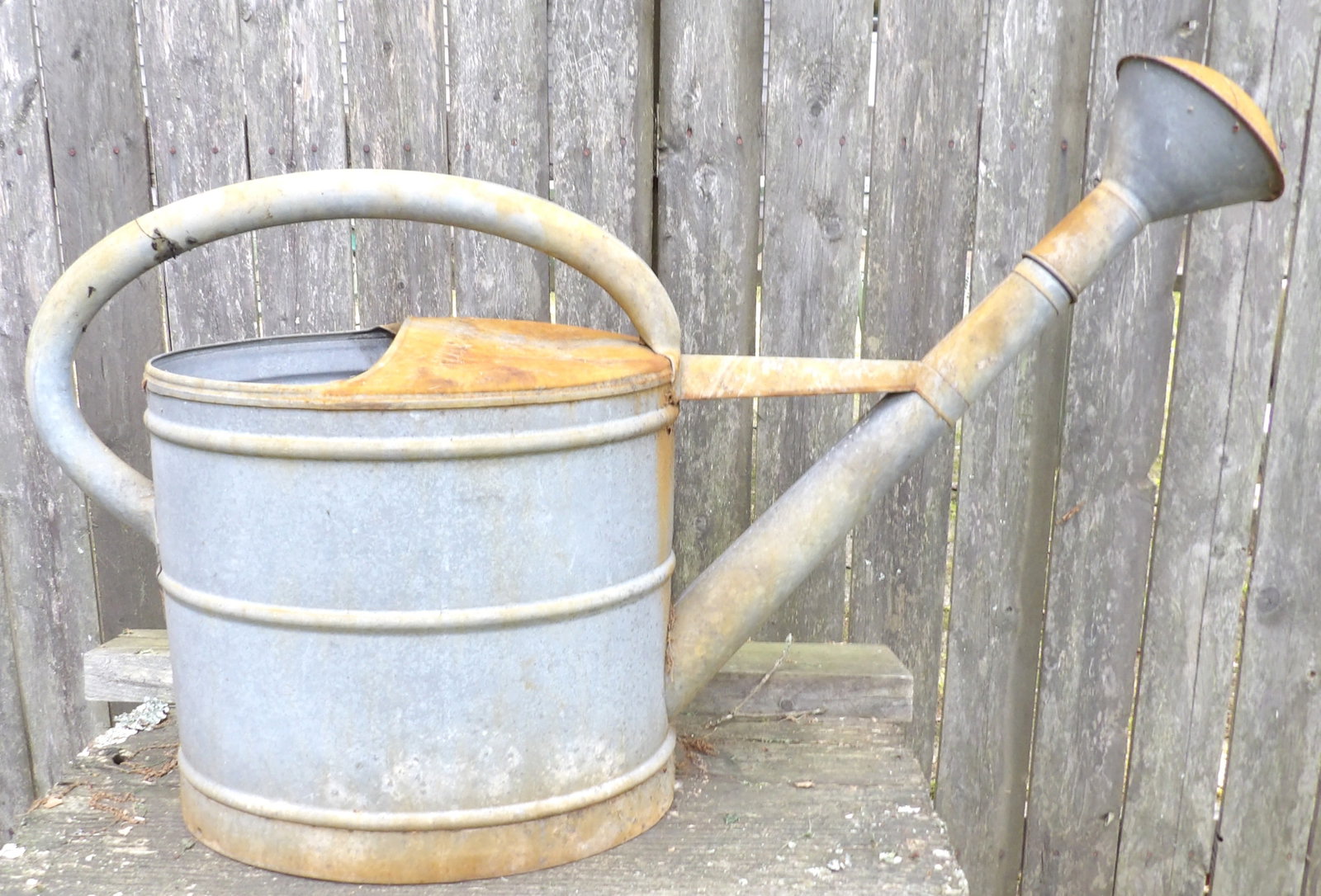 Schneiderkanne Watering Can: This vintage watering can is made in Germany by Schneiderkanne. NO SHIPPING ON THIS ITEM - PICK UP ONLY