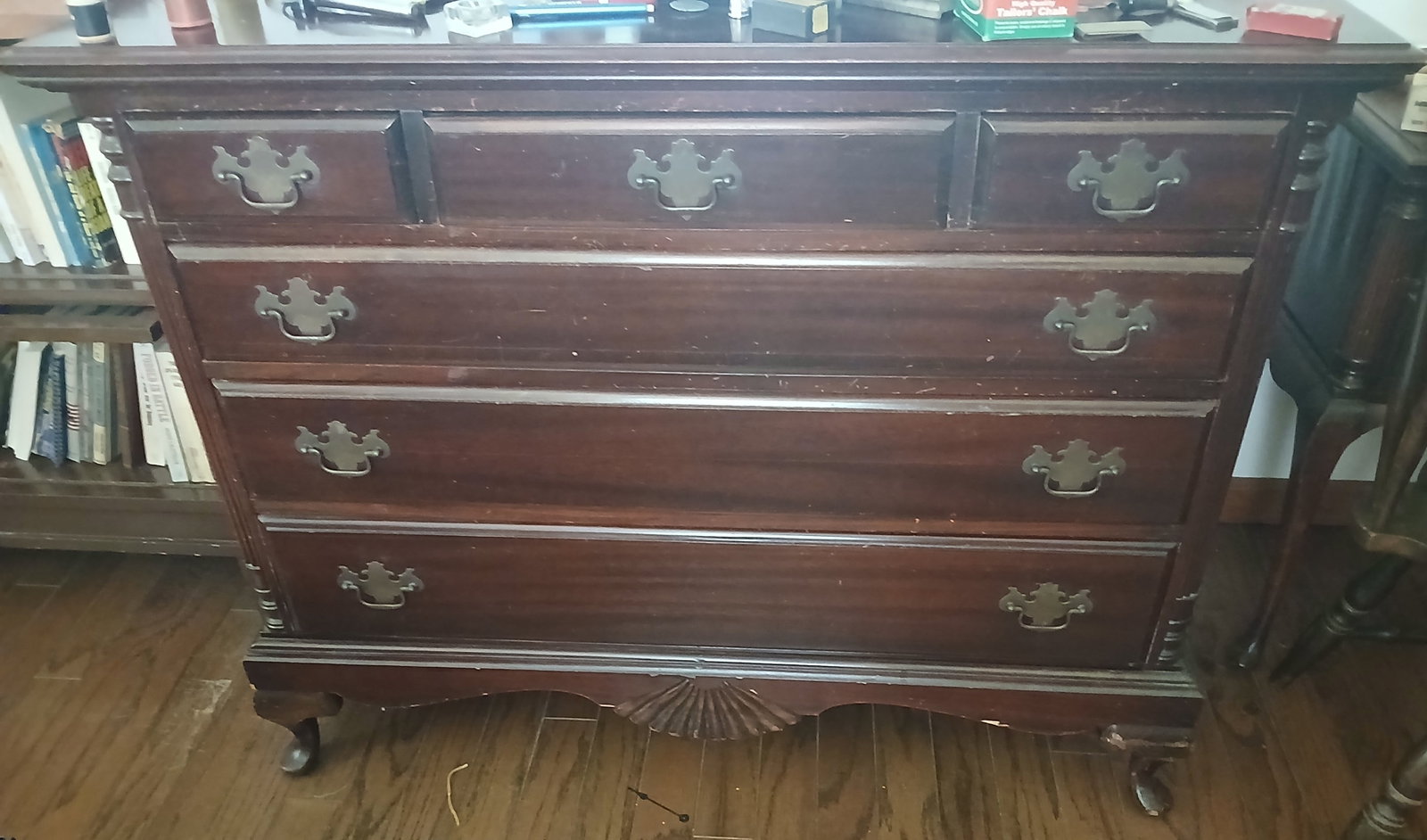 Queen Anne Style Dresser (1 of 2)