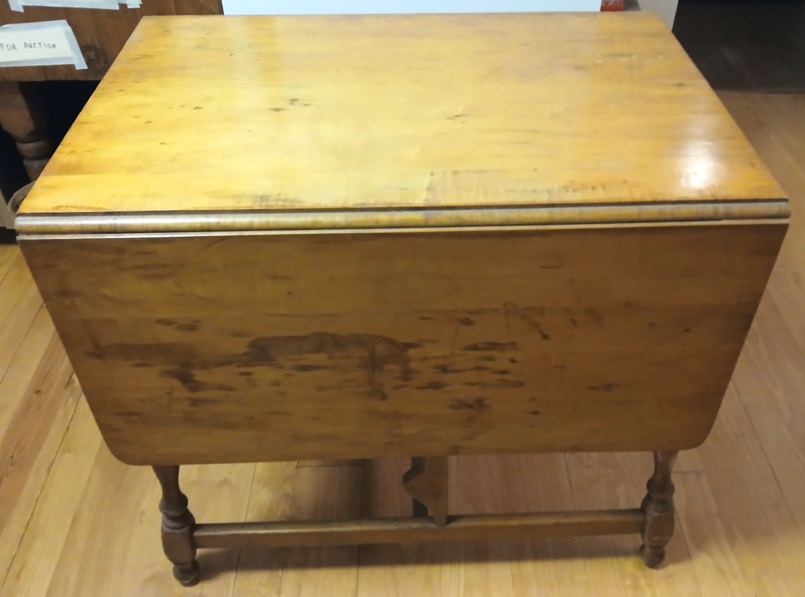 Farmhouse Dropleaf Kitchen Table (1 of 3)