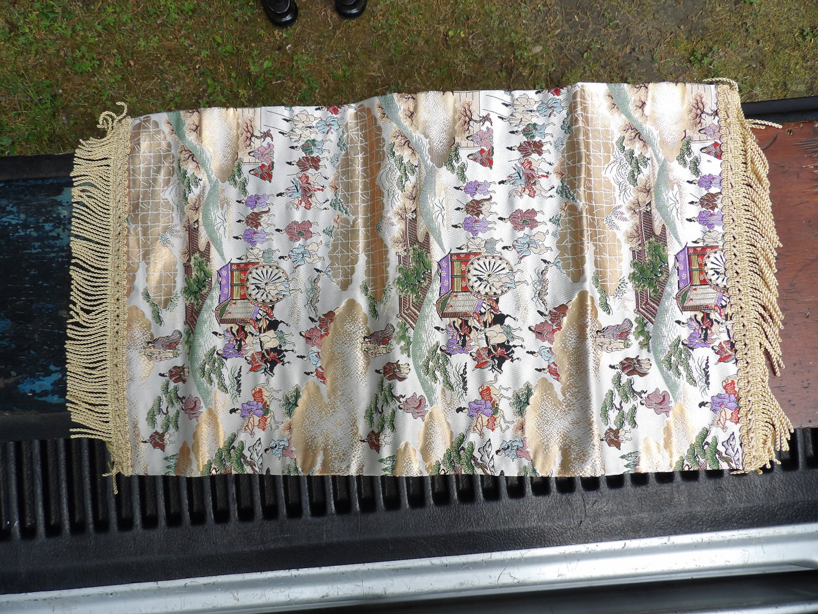 Japanese Nishijin-ori Table Runner: This lot features an ornate Japanese Nishijin-ori Table Runner