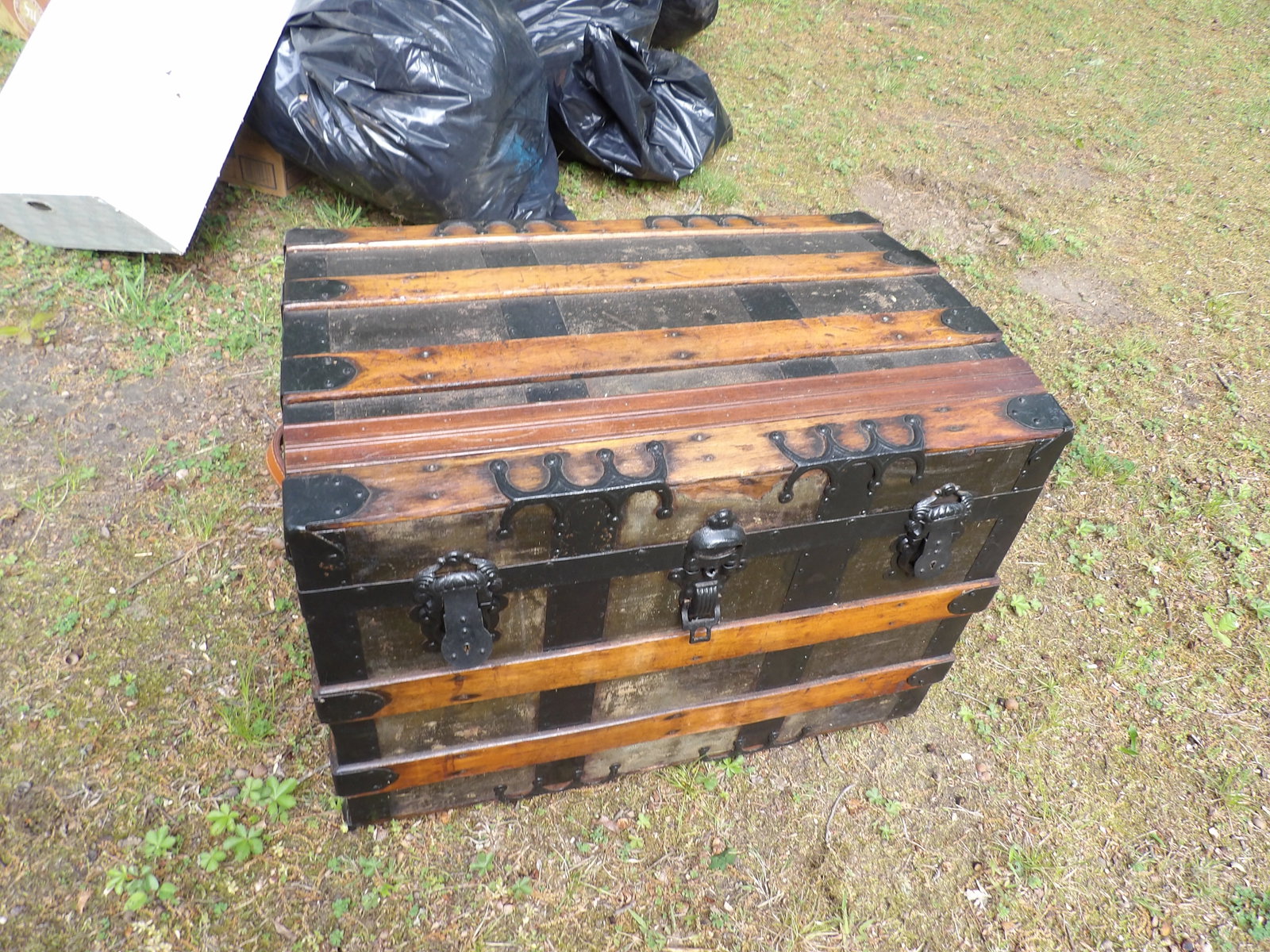 Flat Top Steamer Trunk - 2
