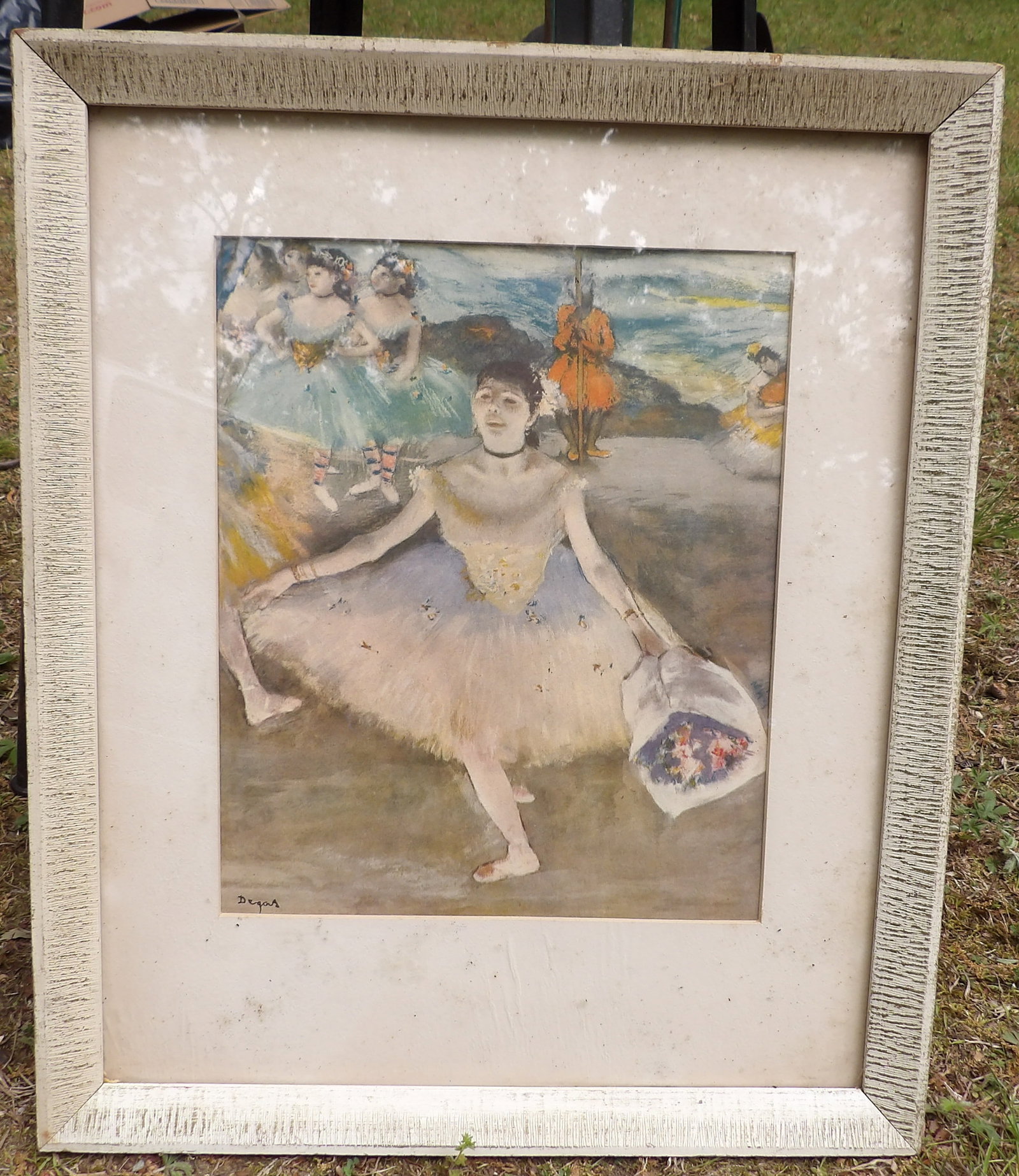 "Dancer with a Bouquet Bowing" Framed Art Print: This lot features a framed print of "Dancer with a Bouquet Bowing" by Edgar Degas. NO SHIPPING FOR THIS ITEM - PICK UP ONLY