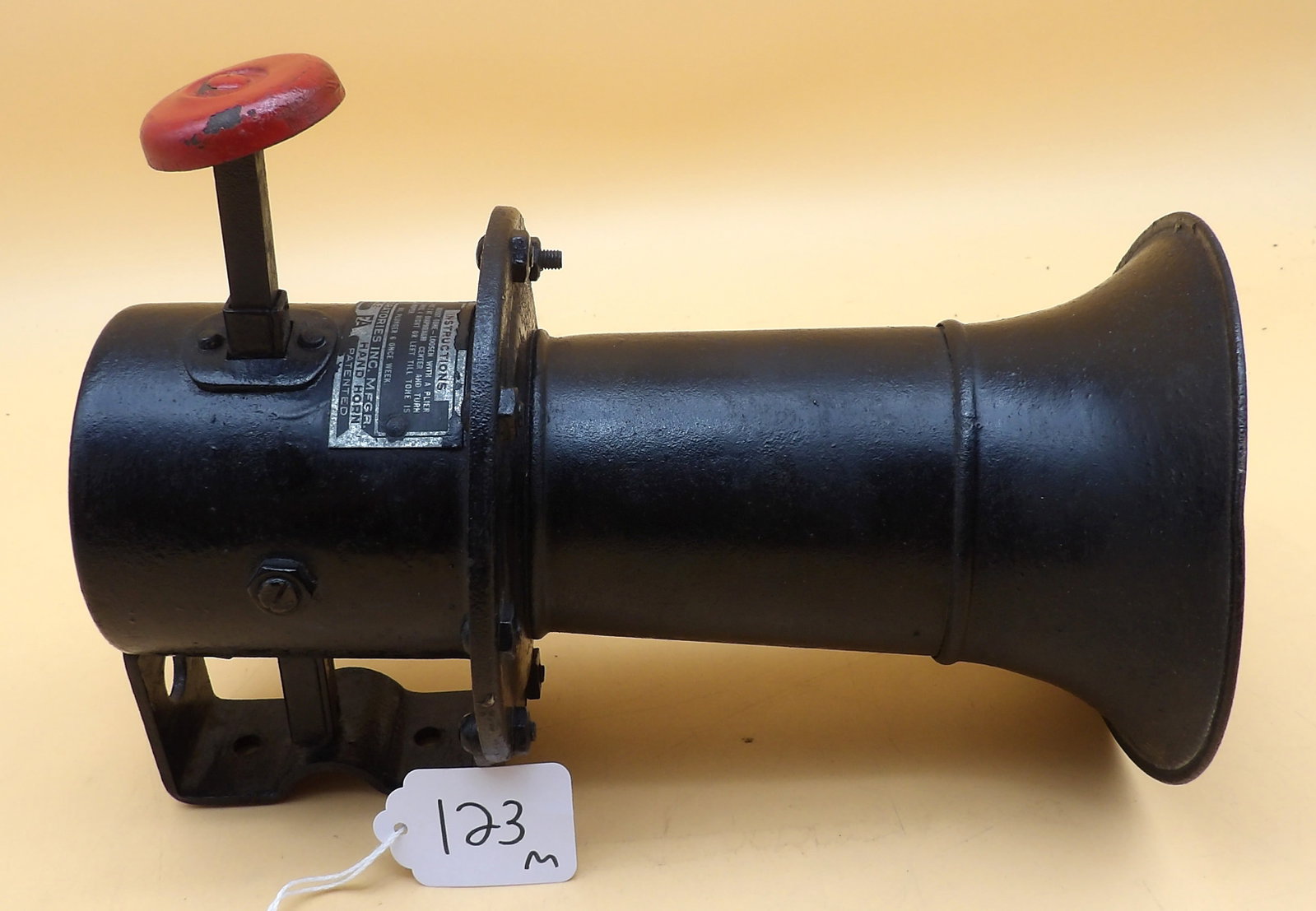 "Ahooga" Hand Horn