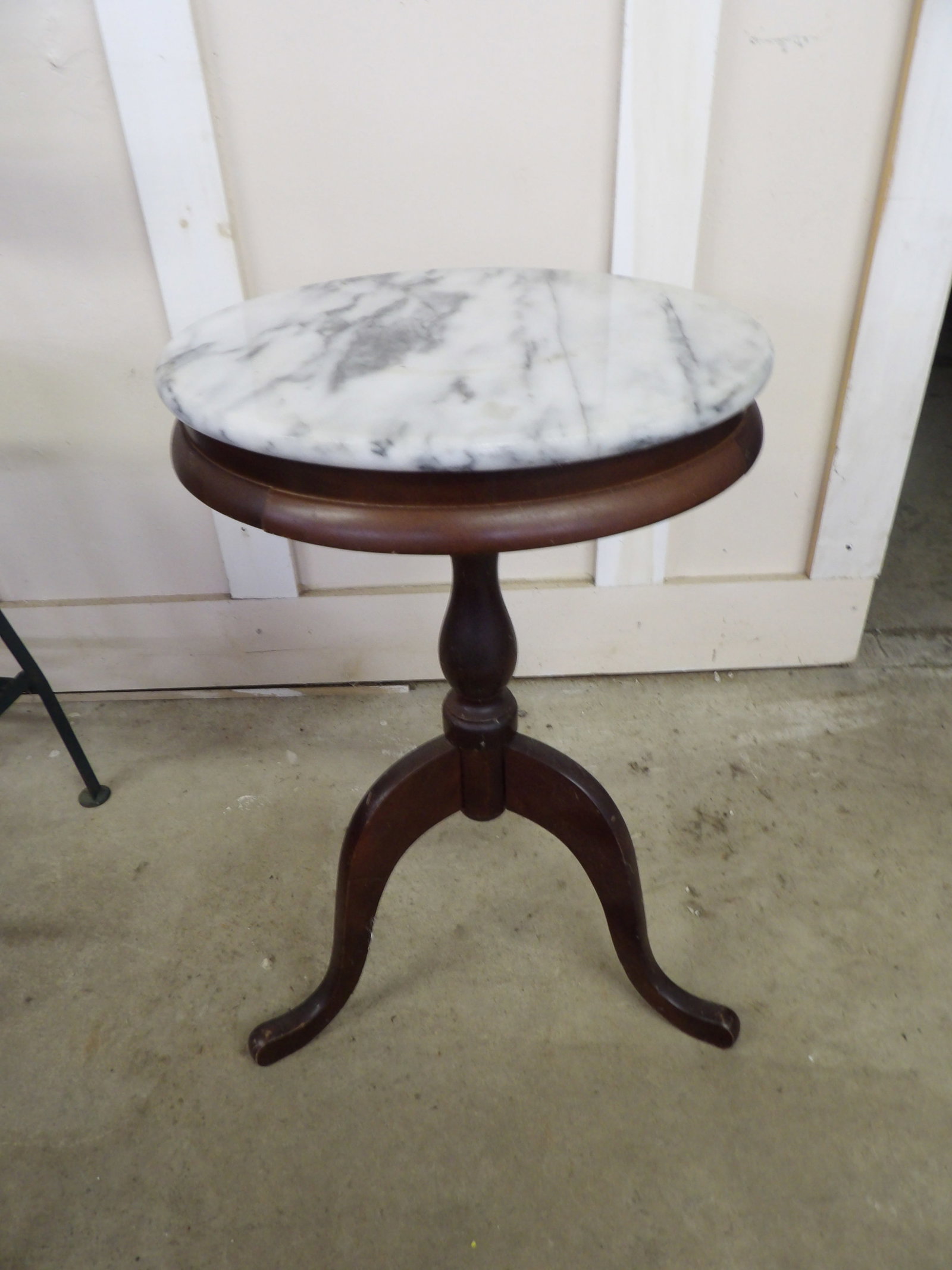 Victorian Revival Pedestal End Table: This Victorian Revival Pedestal End Table features a white marble top set on a mahogany wood base. Measures approx 25" x 16" - NO SHIPPING AVAILABLE FOR THIS ITEM - PICK UP ONLY