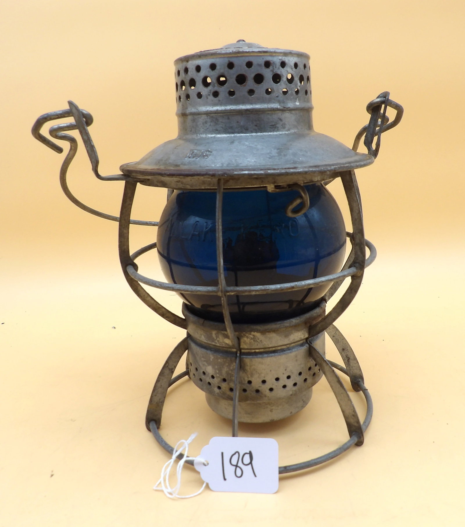 Dressel Short-Bulb Blue Light Railroad Lantern (1 of 4)