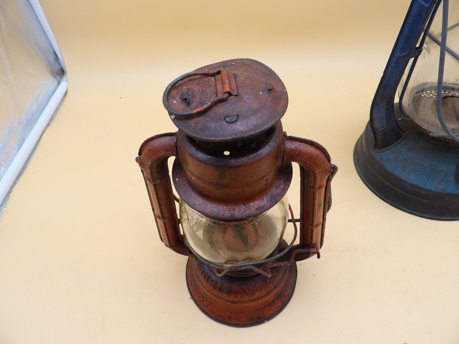 Dietz Lanterns (2) - 5