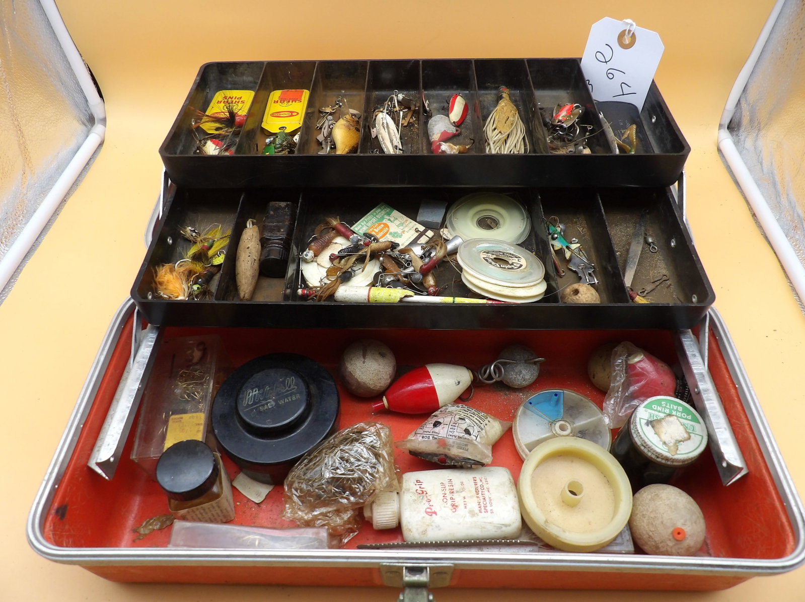 Vintage Fishing Lures / Accessories (1 of 7)