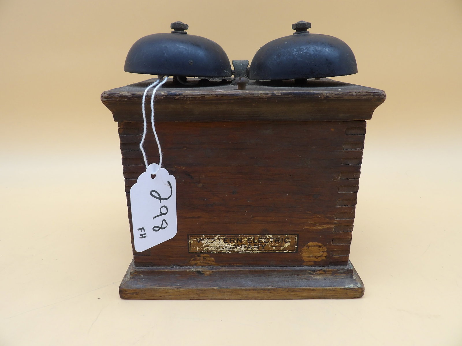 Western Electric Telephone Ringer Box: This vintage Western Electric Telephone Ringer Box was used to signal incoming calls for antique phones. Measures approx: 6" x 5.5" x 4.5"