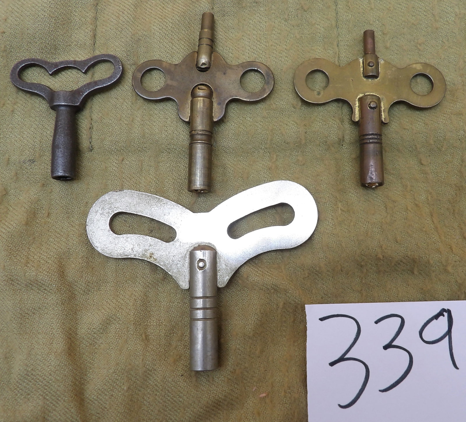 Clock Winding Keys (4) (1 of 2)