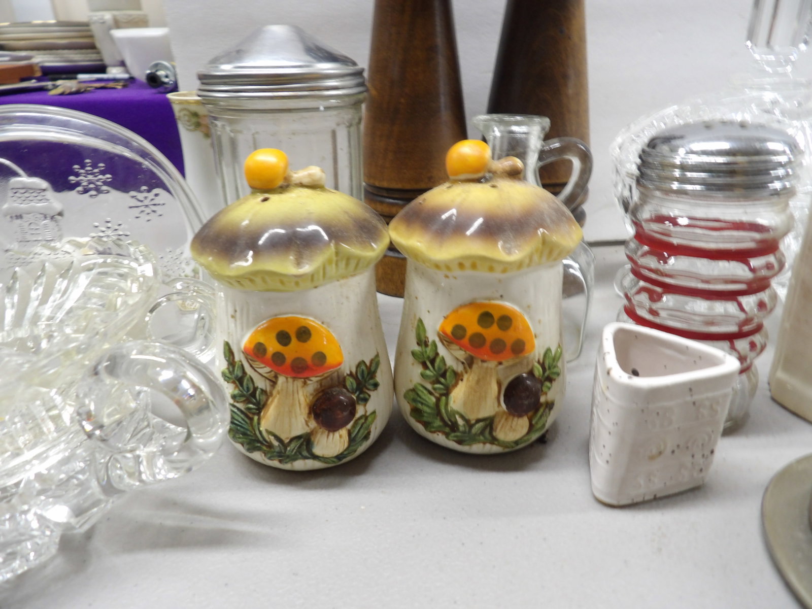 Tableware Lot - 2