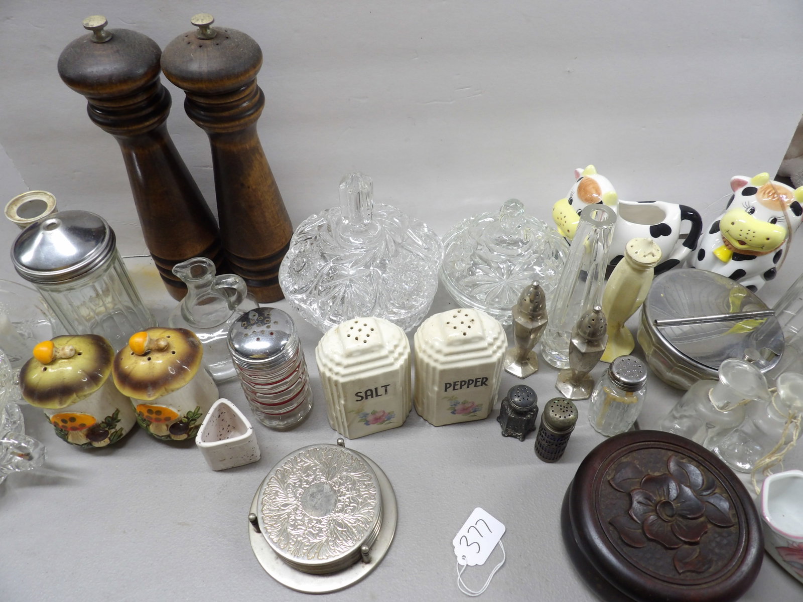 Tableware Lot - 5