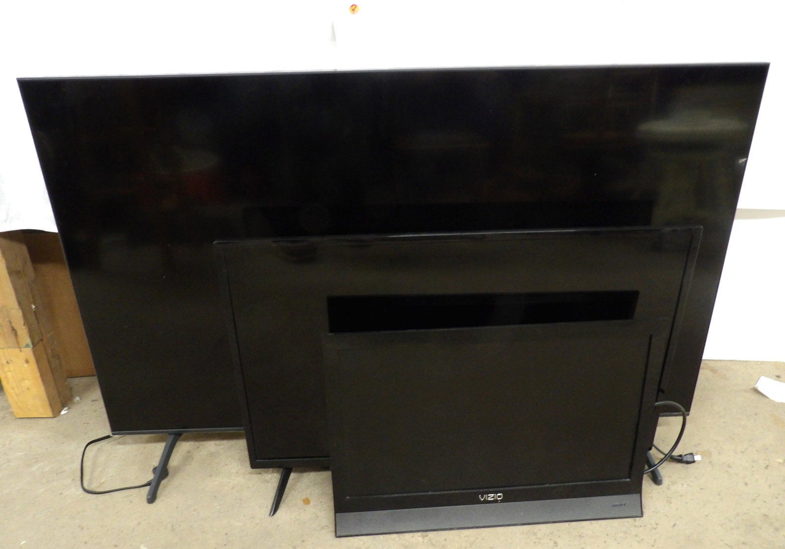 Television Lot (3) - Samsung, Westinghouse, Vizio (1 of 4)