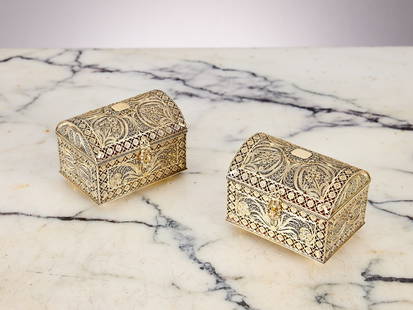 A PAIR OF SILVER GILT FILIGREE CASKETS, PROBABLY GOA, 18TH / 19TH CENTURY: A PAIR OF SILVER GILT FILIGREE CASKETS, PROBABLY GOA, 18TH / 19TH CENTURY the small pair of caskets with filigree decoration throughout, Indo Portuguese or Mughal, of domed form with hinged clasps, th
