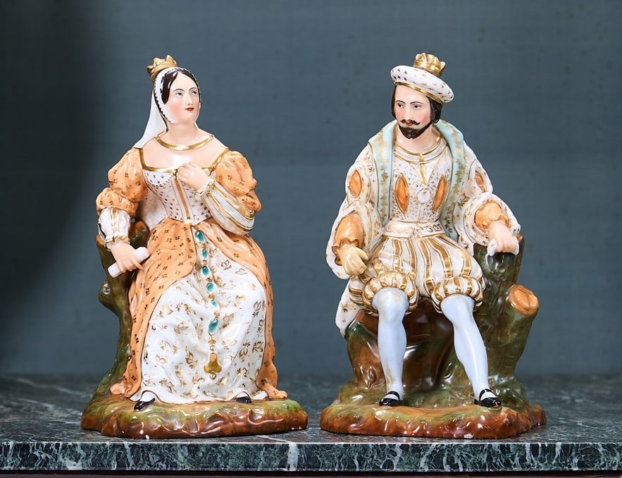 A PAIR OF 19TH CENTURY PARIS PORCELAIN FIGURAL SCENT BOTTLES MODELLED AS A KING AND QUEEN (1 of 2)