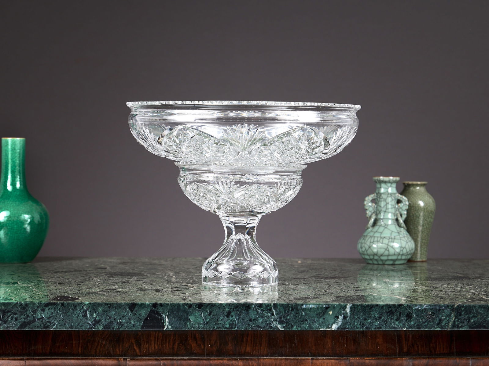 A HUGE VINTAGE CUT CRYSTAL GLASS PEDESTAL FRUIT BOWL (1 of 1)