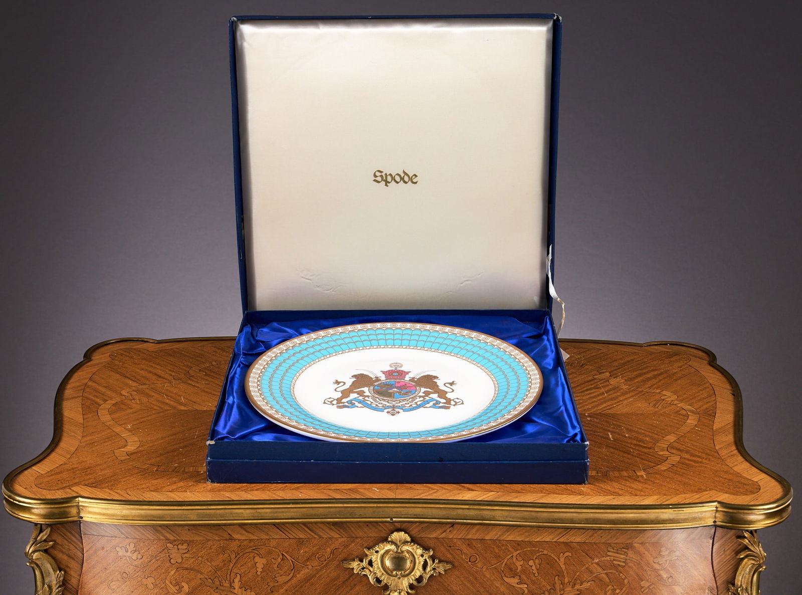 AN IMPERIAL PLATE OF PERSIA BY SPODE IN ORIGINAL BOX (1 of 1)