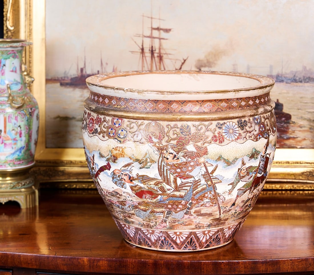A LARGE 19TH CENTURY MEIJI PERIOD SATSUMA JARDINIERE (1 of 4)