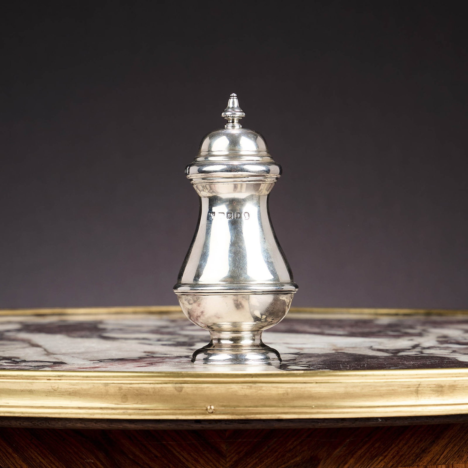A GEORGE V STERLING SILVER PEPPER POT, C. 1934, TESSIERS LTD. (1 of 1)