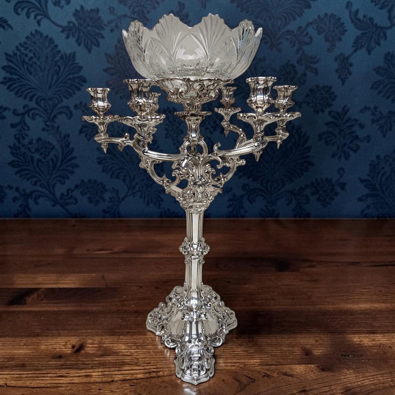 A MASSIVE STERLING SILVER CANDELABRA CENTREPIECE, LONDON C.1845, JOSEPH ANGELL (1 of 20)