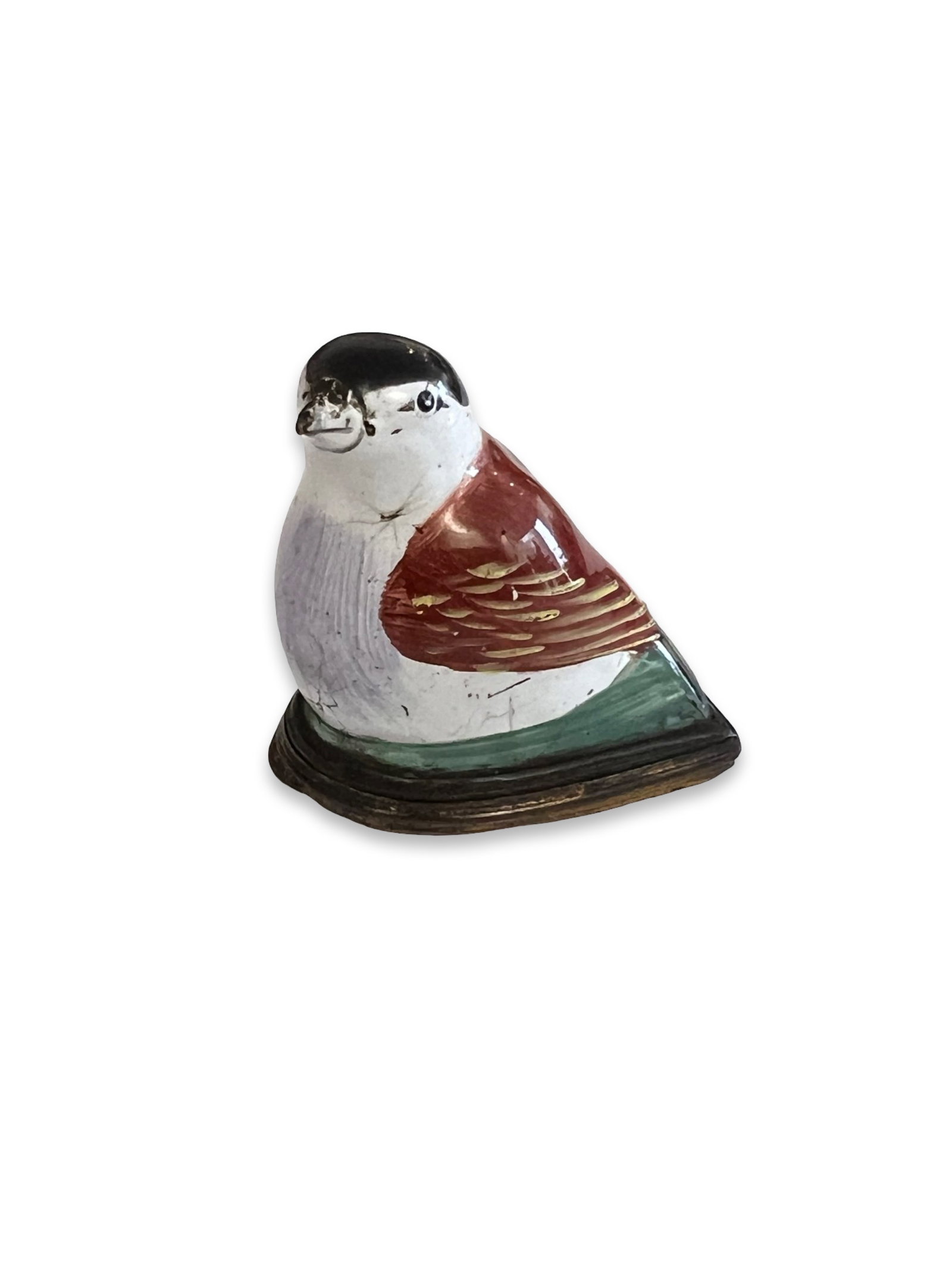 A LATE 18TH CENTURY BILSTON ENAMEL BONBONNIERE IN THE FORM OF A BIRD: A LATE 18TH CENTURY BILSTON ENAMEL BONBONNIERE IN THE FORM OF A BIRD the South Staffordshire type George III period enamelled box in the form of a bird with reddish coloured wings, the hinged cover at