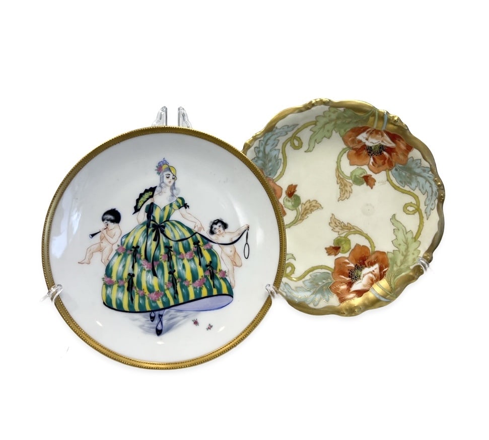 AN EARLY 20TH CENTURY DRESDEN PORCELAIN PLATE TOGETHER WITH ANOTHER (1 of 2)