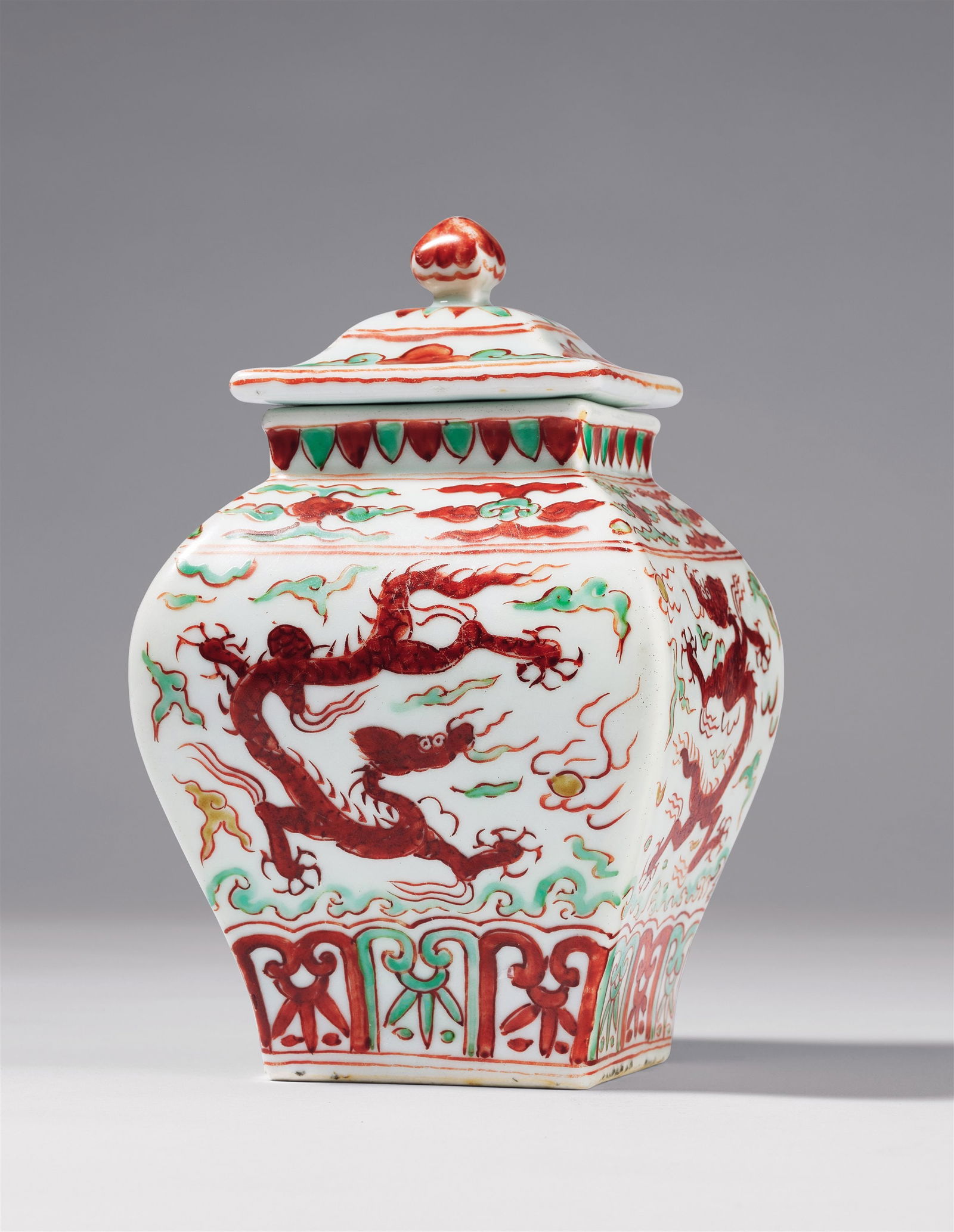 A FAMILLE-VERTE DRAGON-AND-CLOUD JAR WITH SQUARE COVER (1 of 1)