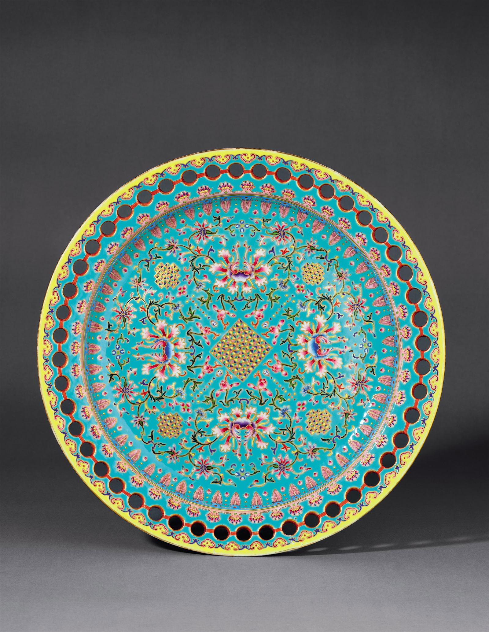 A Turquoise-ground FAmille-rose Interlocking Flowers Dish (1 of 1)