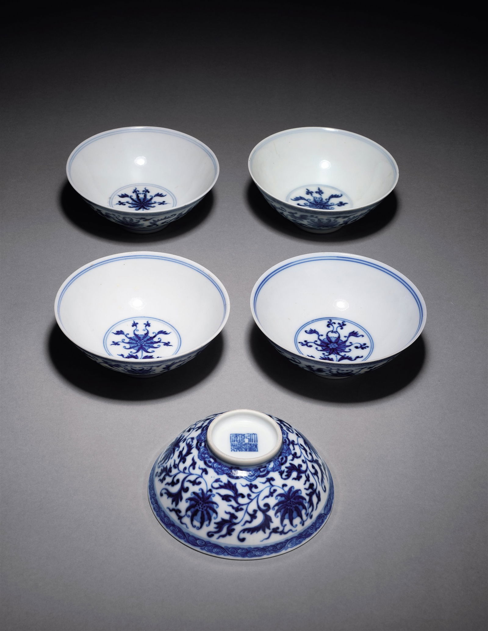 A Set of Five Blue-and-white Interlocking Flowers Teabowls (1 of 1)