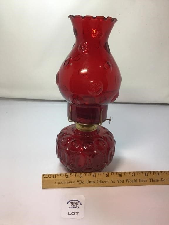 L E SMITH VINTAGE RUBY RED MOON & STARS HURRICANE (1 of 1)