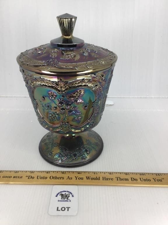FENTON AMETHYST CARNIVAL WILD STRAWBERRY CANDY BOX: FENTON AMETHYST CARNIVAL WILD STRAWBERRY CANDY BOX
