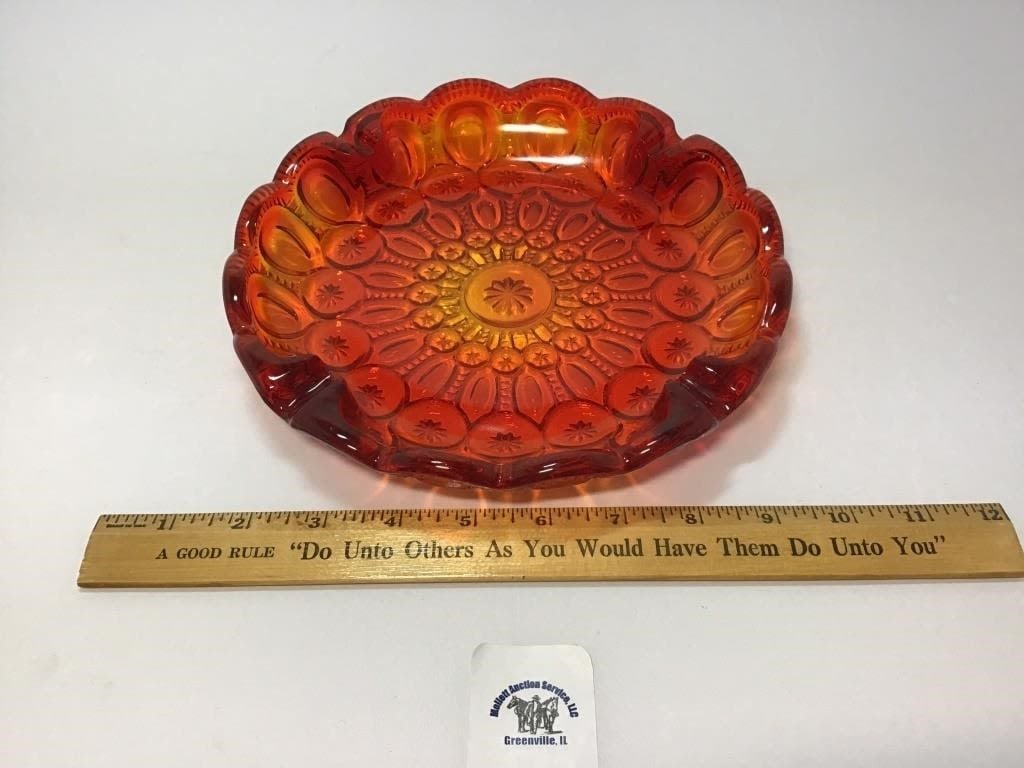 L E SMITH VINTAGE MOON & STARS AMBERINA ASHTRAY (1 of 1)