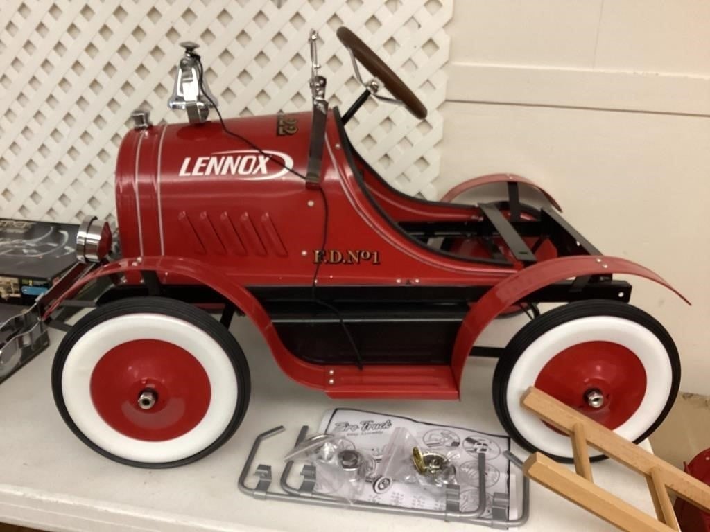 LENNOX KIDS PEDAL CAR - RED (1 of 2)