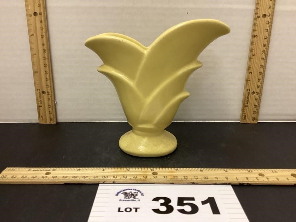 MCCOY YELLOW POTTERY VASE (1 of 3)