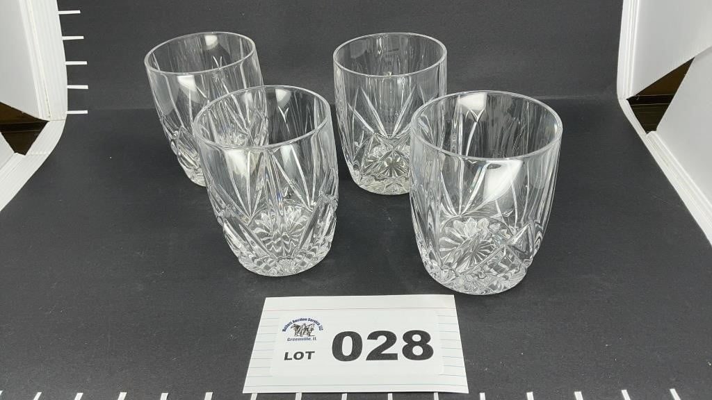 LEADED CRYSTAL OLD FASHIONED GLASS TUMBLERS 4. 5 (1 of 2)