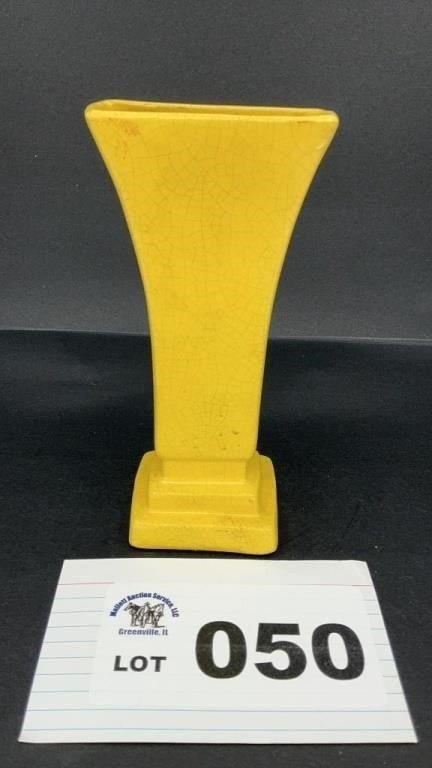 MCCOY BUD VASE 7 in: MCCOY BUD VASE 7 in