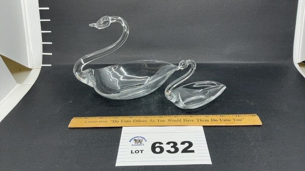 SET OF 2 DUNCAN MILLER SWANS (1 of 2)