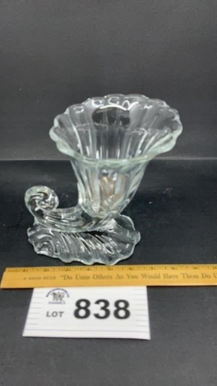 FENTON CORNUCOPIA VASE, 7 INCHES TALL (1 of 3)