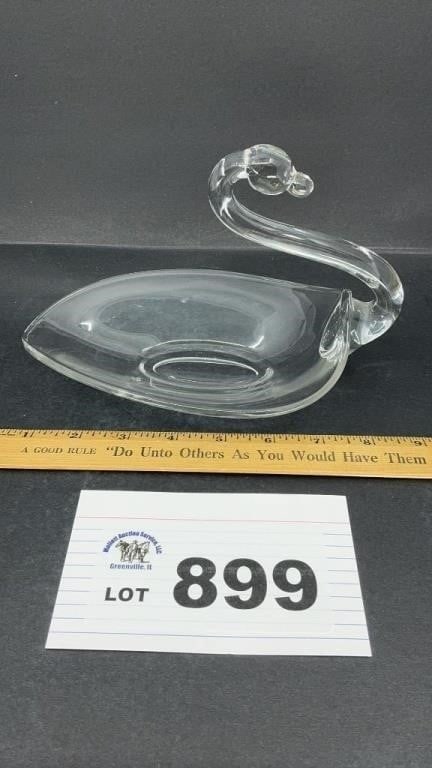 DUNCAN MILLER 6 inch GLASS SWAN: DUNCAN MILLER 6 inch GLASS SWAN