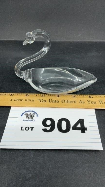DUNCAN MILLER 3 inch GLASS SWAN: DUNCAN MILLER 3 inch GLASS SWAN