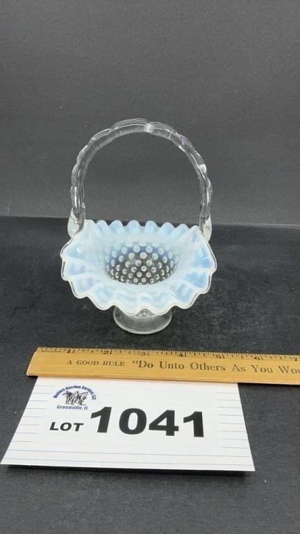 FENTON HOBNAIL BASKET 5 inches (1 of 2)