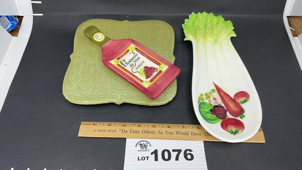 TRIVET, SPOON REST, CELERY TRAY: TRIVET, SPOON REST, CELERY TRAY