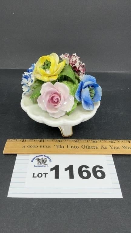 RADNOR BONE CHINA FLORAL DISPLAY 4 inches tall: RADNOR BONE CHINA FLORAL DISPLAY 4 inches tall
